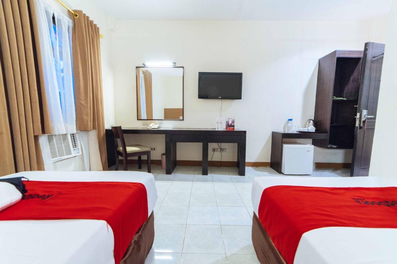 Reddoorz Premium @ The Ritz Garden Oases Hotel Davao City Kültér fotó