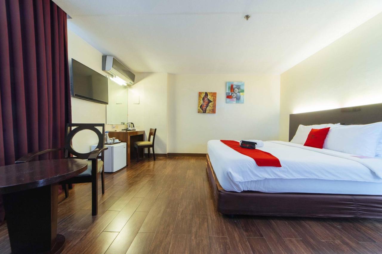 Reddoorz Premium @ The Ritz Garden Oases Hotel Davao City Kültér fotó