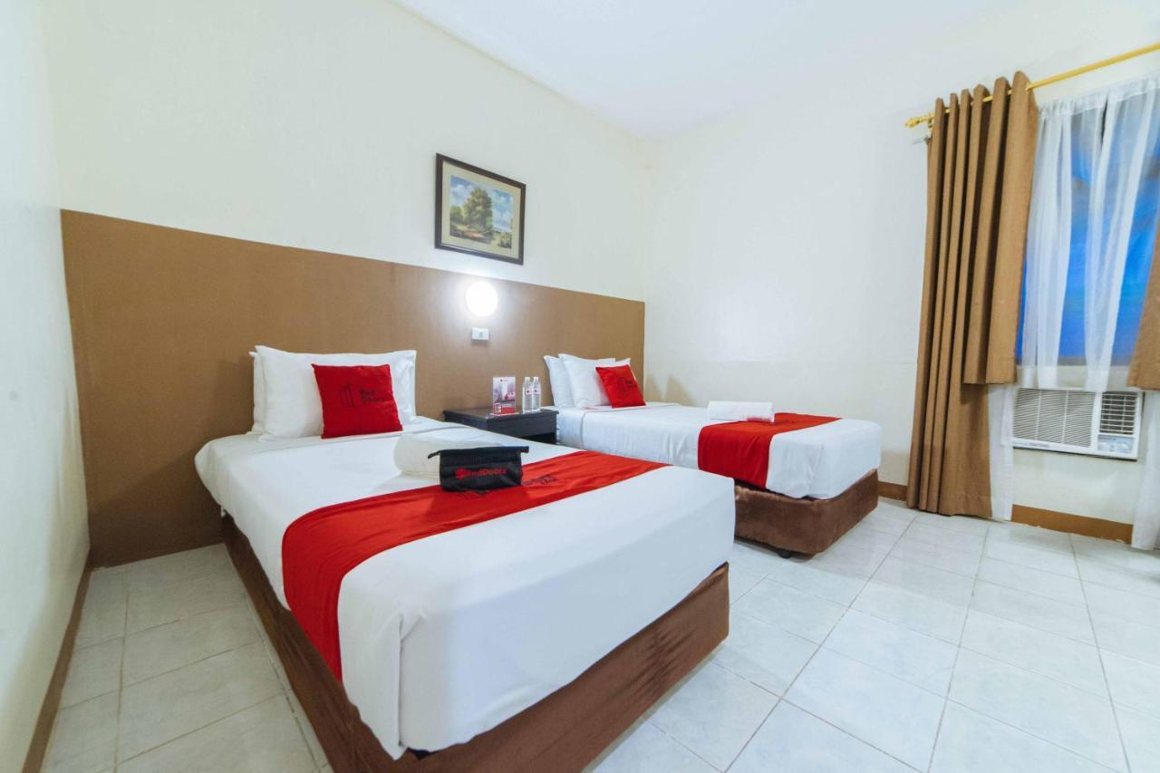Reddoorz Premium @ The Ritz Garden Oases Hotel Davao City Kültér fotó