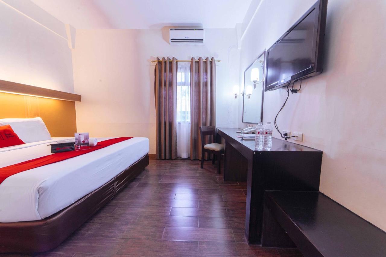 Reddoorz Premium @ The Ritz Garden Oases Hotel Davao City Kültér fotó