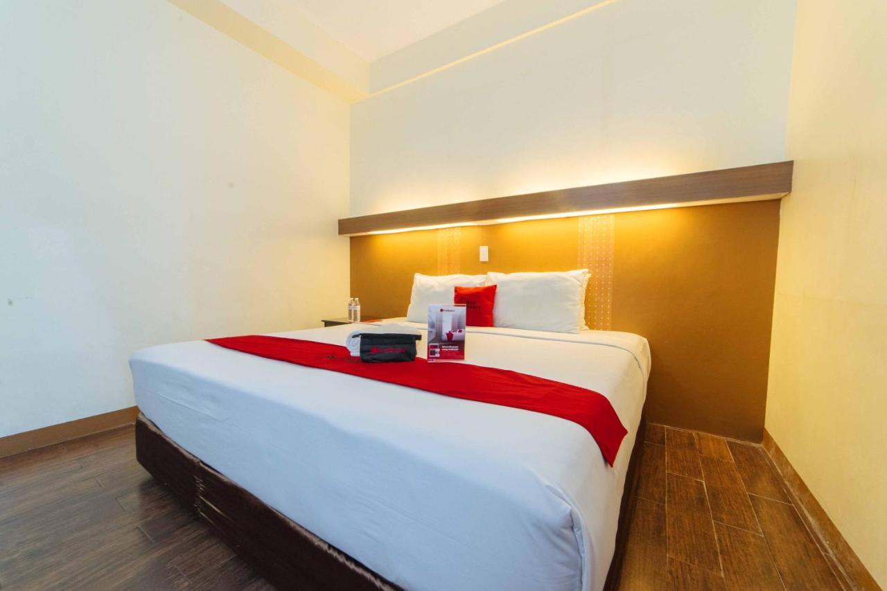 Reddoorz Premium @ The Ritz Garden Oases Hotel Davao City Kültér fotó